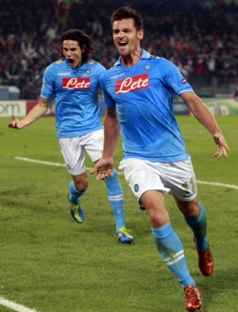 他担任这份, 总经理佩林