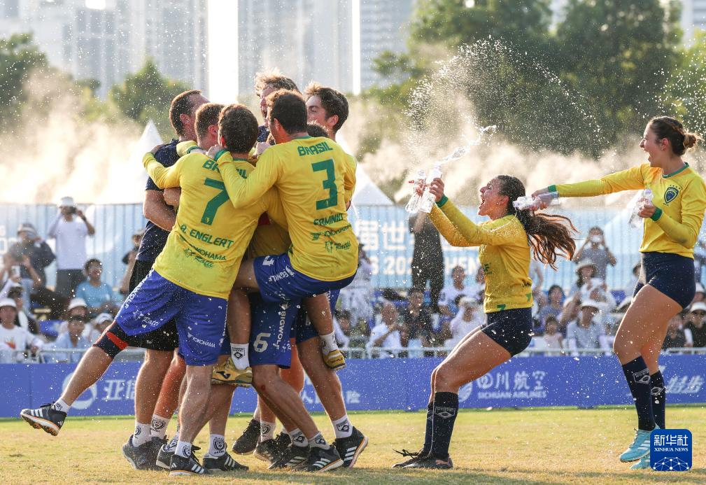 牌赛中, 巴西队获得, KszzC