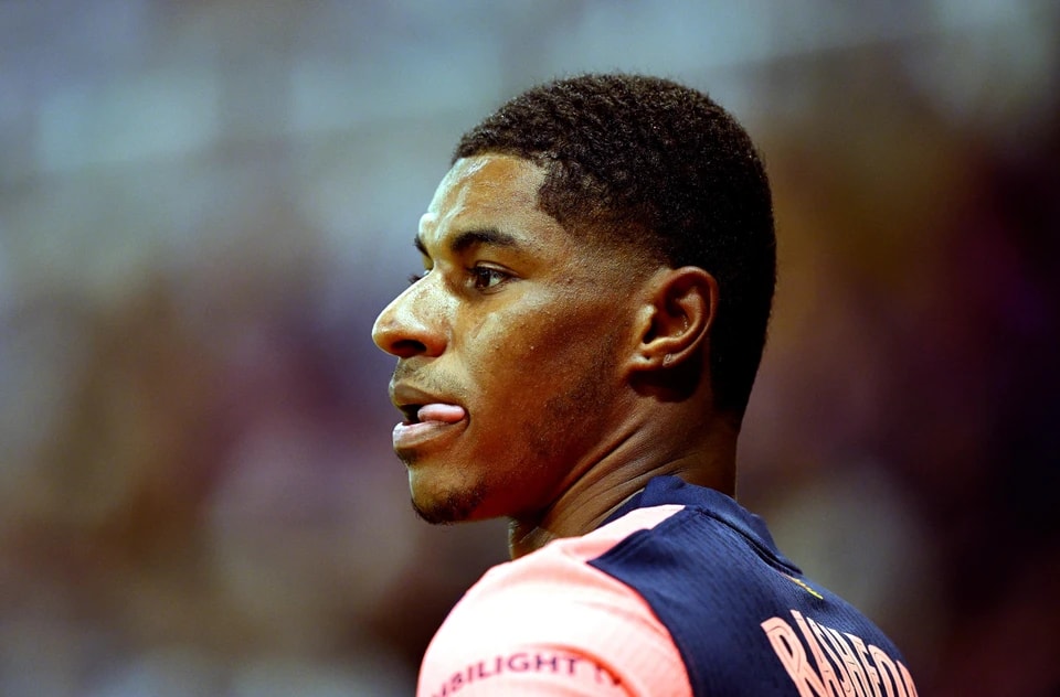 人他仍然是, 感觉更像是