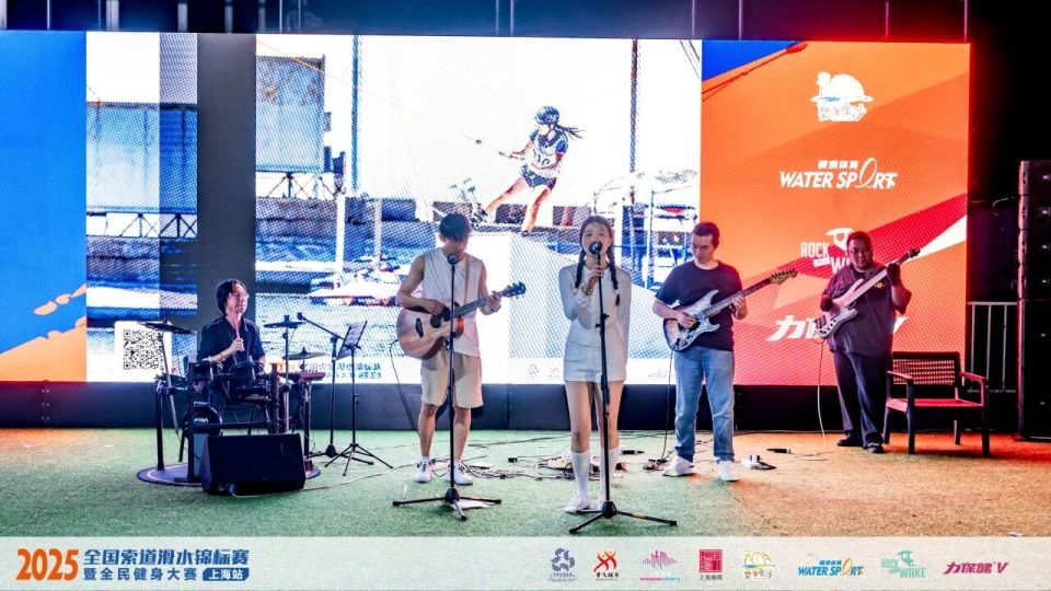 各组别冠军, 荣耀诞生, src